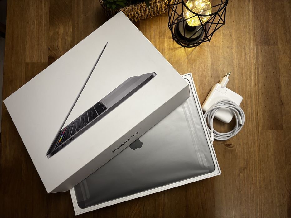 Vand MacBook Pro 13” Touch Bar, 2019