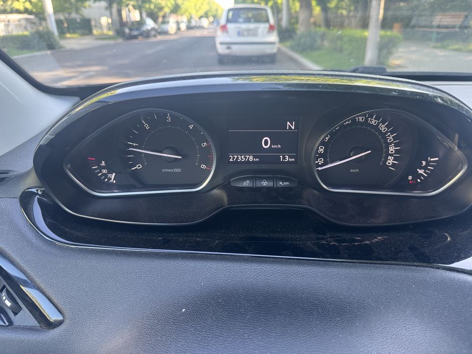 Peugeot 208 automat diesel