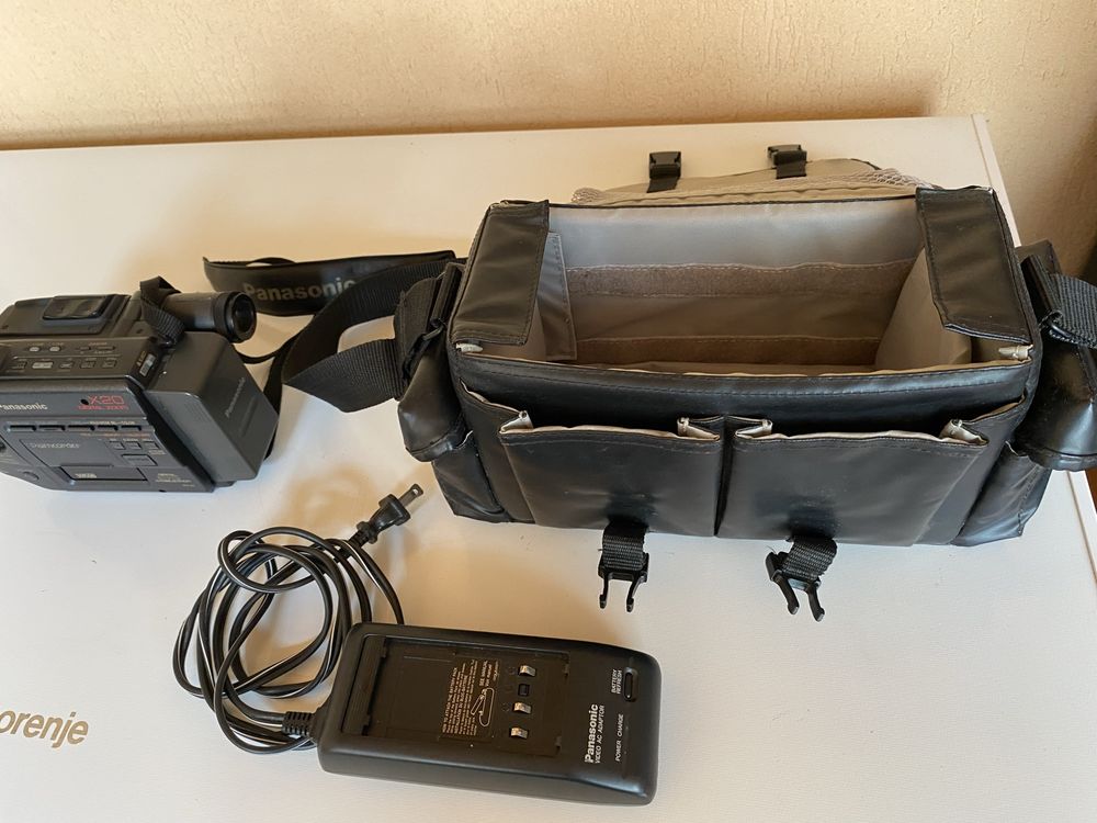 Canera video Panasonic X 20