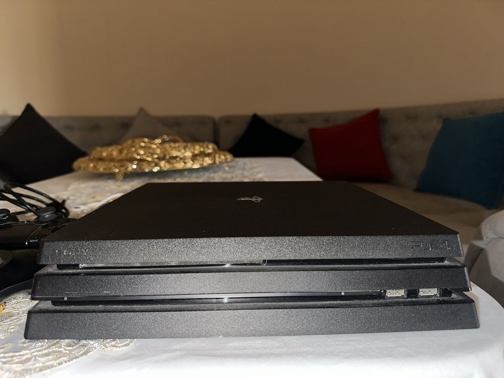 Playstation 4 pro 1tb