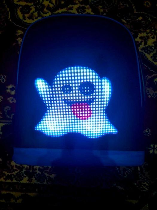 Рюкзак LEDэкраном,  суперподарок на новый год.power bank в подарок.