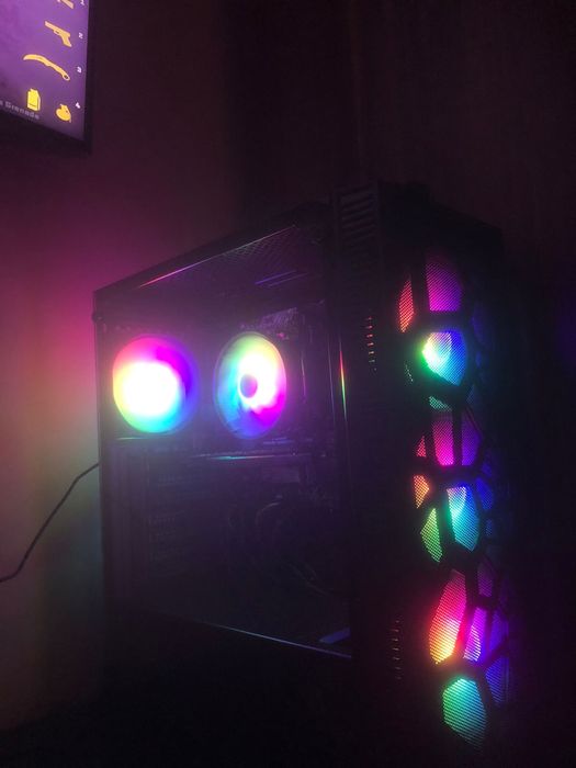 Vand pc gaming (amd ryzen 5 3500, rx 6400, 8 gb ram, 500gb)