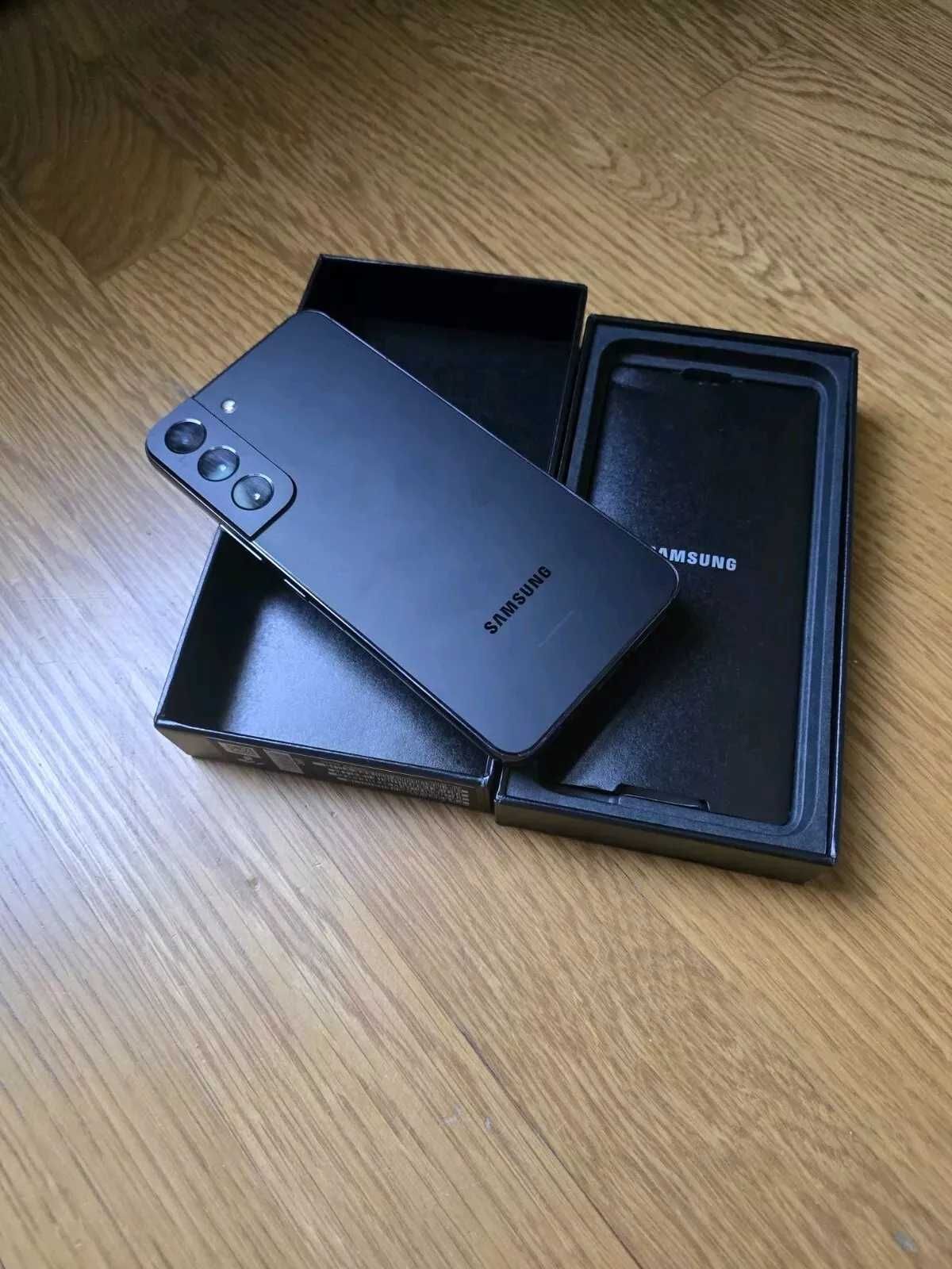 Продавам Samsung Galaxy S22 128GB