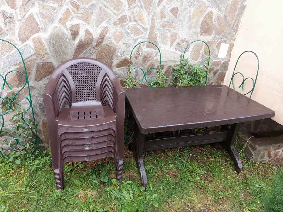 Комплект градинка маса с 6 стола