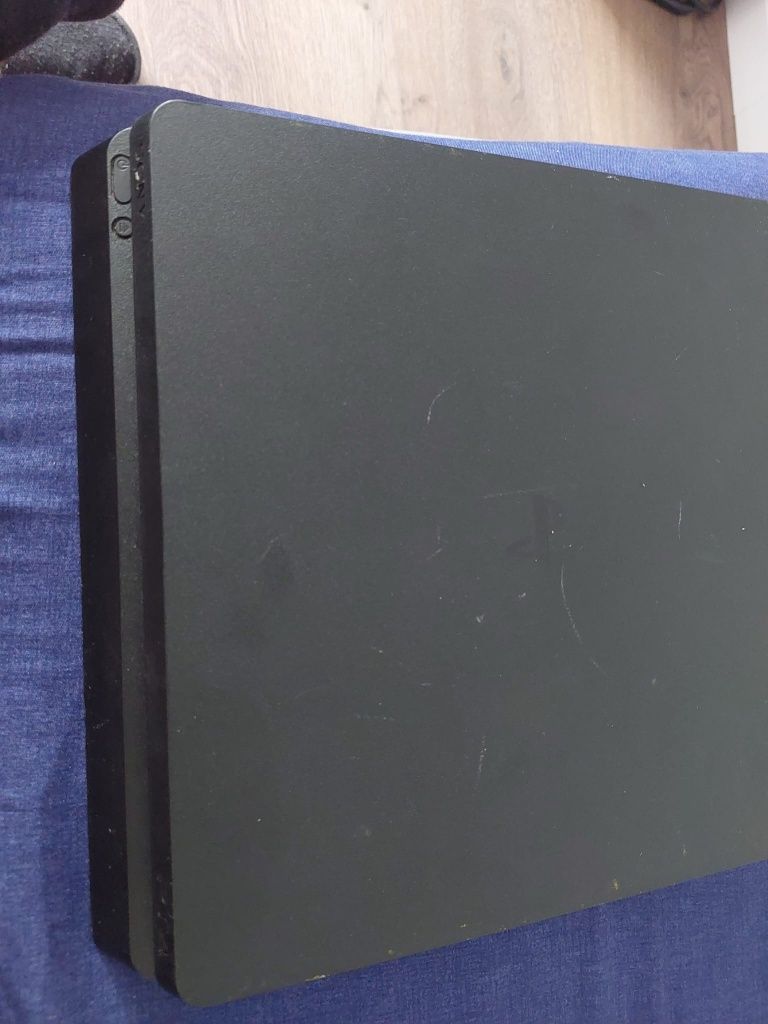 Ps 4 slim,perfect functional