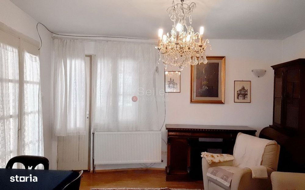 Casa cu curte individuala