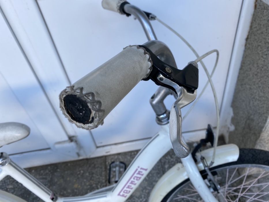 Продавам оригинално детско колело 20” Ferrari модел cx31