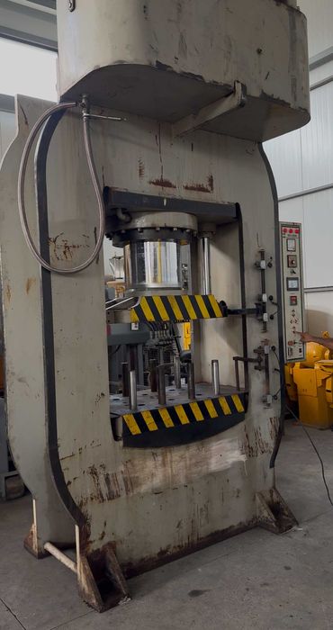 Гидравлический пресс 400 тонн. рабочий состояние