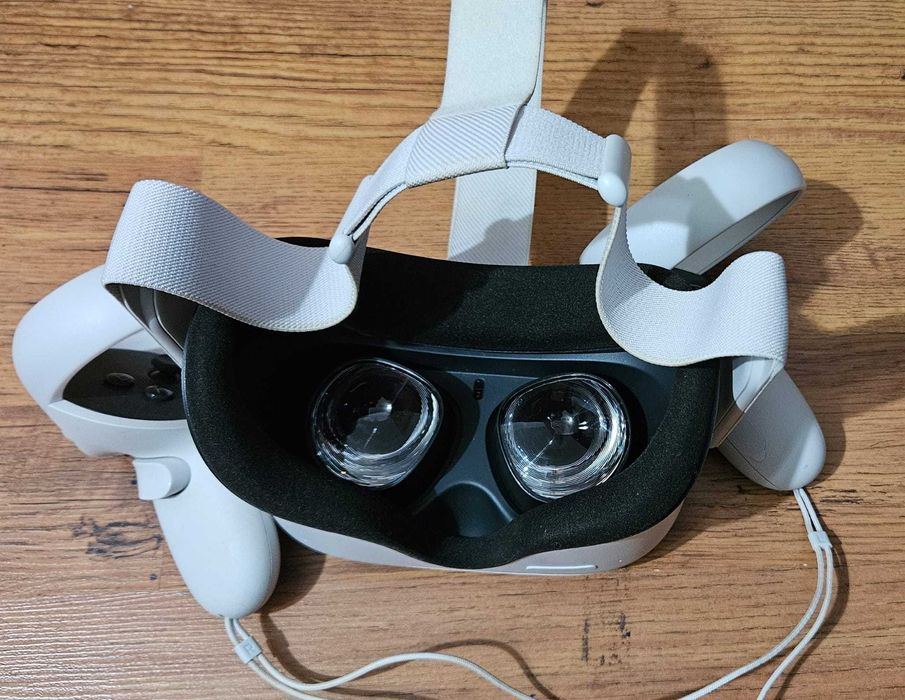 casca VR Oculus Quest 2