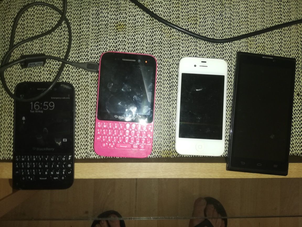 Blackberry q10 2bucăți iphone zte tot la 100lei