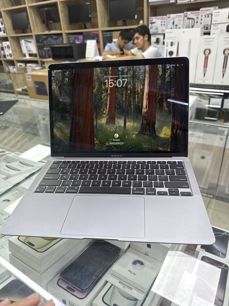 Macbook Air 13 inch M1 8/256 SSD б/у