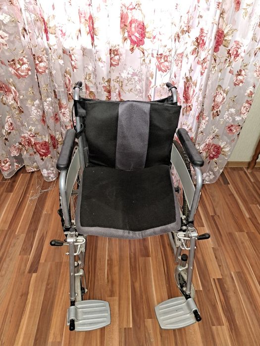 Продам кресло для инвалидов