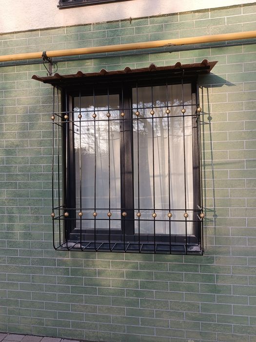 Oyna uchun panjara, Решетки для окна, перила для лестница