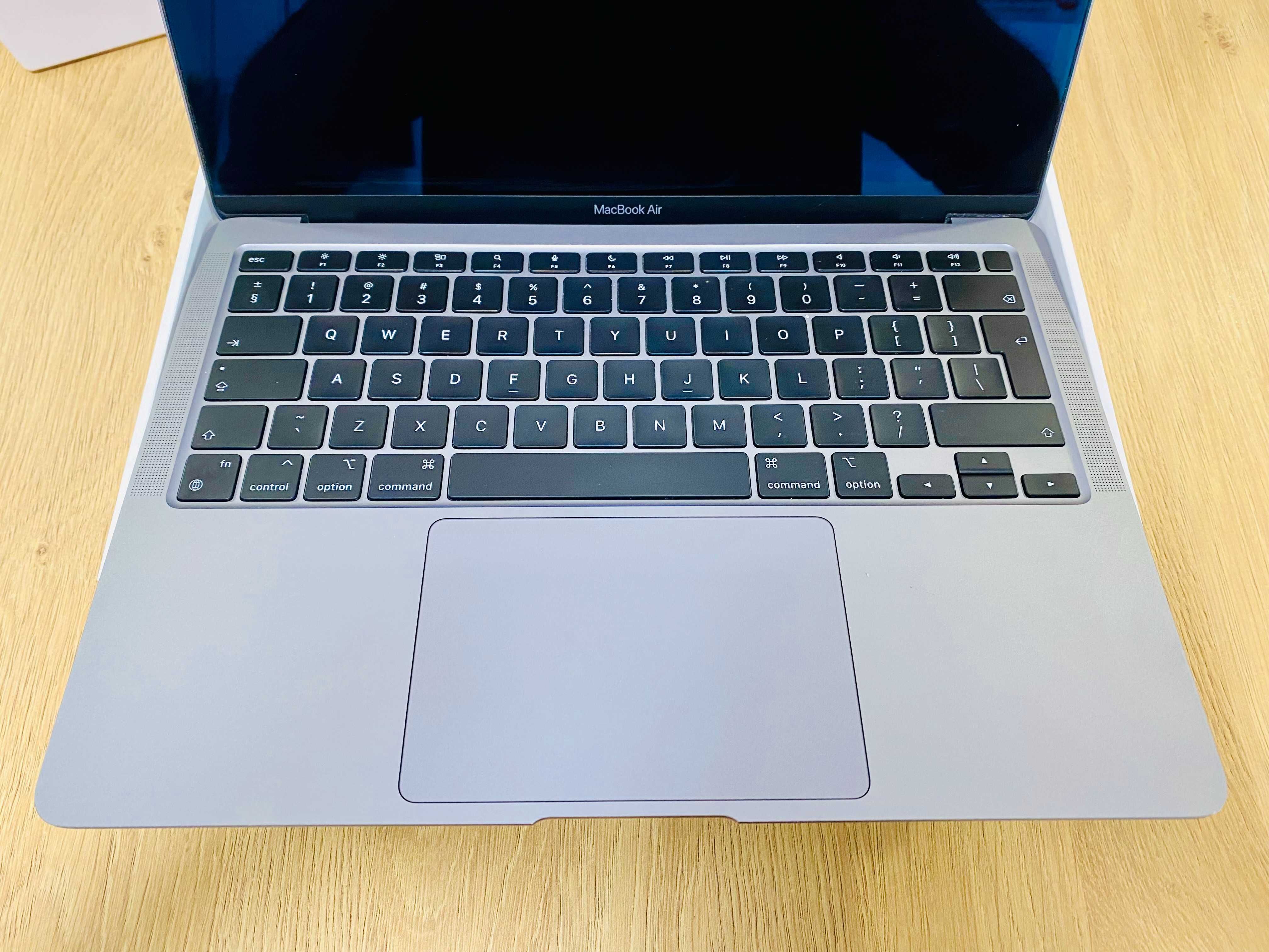Apple MacBook Air 13, 13.3", M1, 256GB, 8GB, Space Gray, 94%