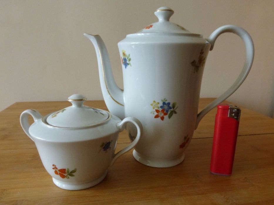 Чешки порцеланови чайник и захарница 1970 г
