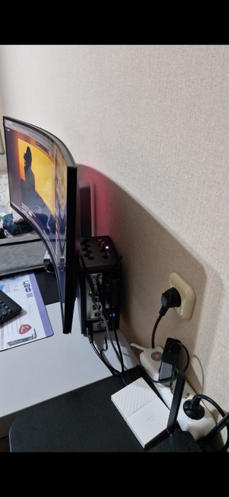 Компьютер  CustomMOD’s FLEX 4.5L