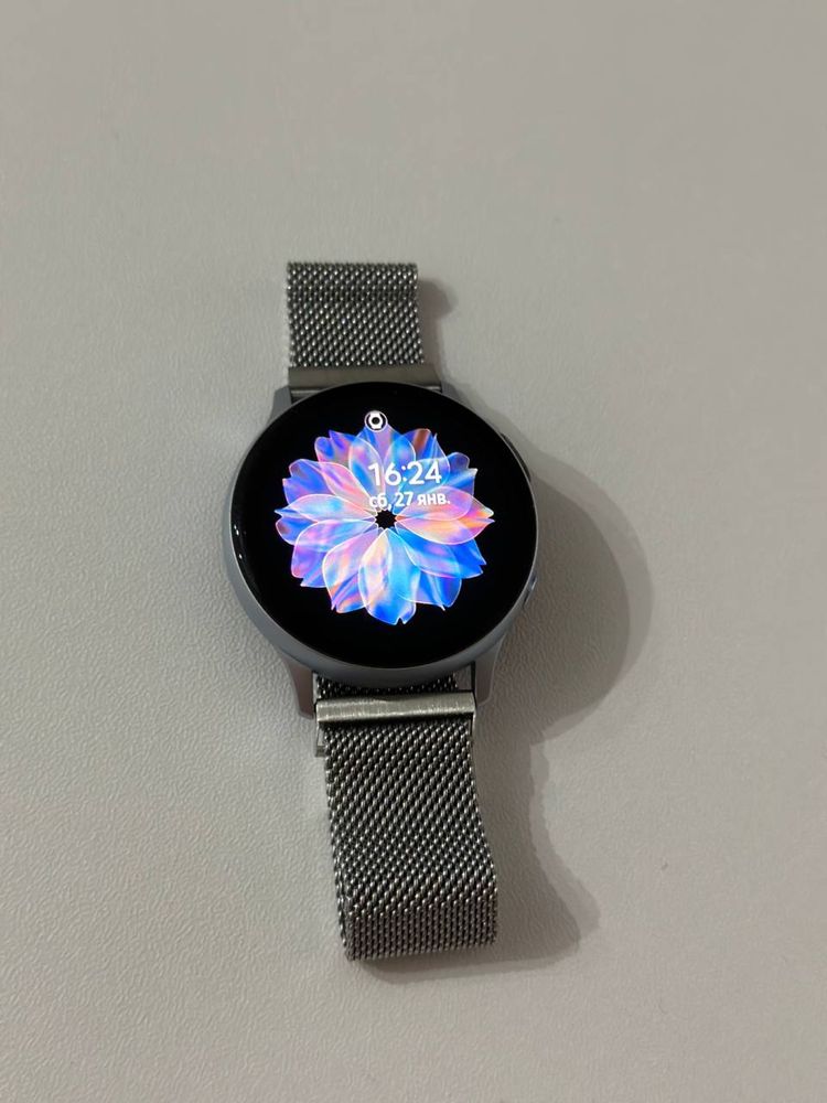 Смарт-часы Samsung Galaxy Watch Active 2