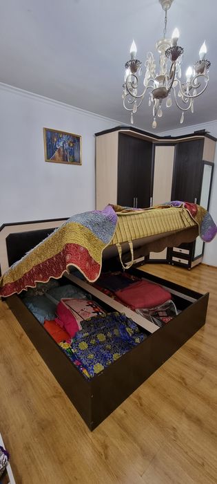 Продам спальный гарнитур