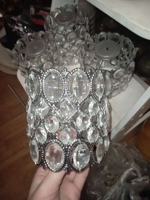 Роскошные плафоны . Можно сделать подсвечники .