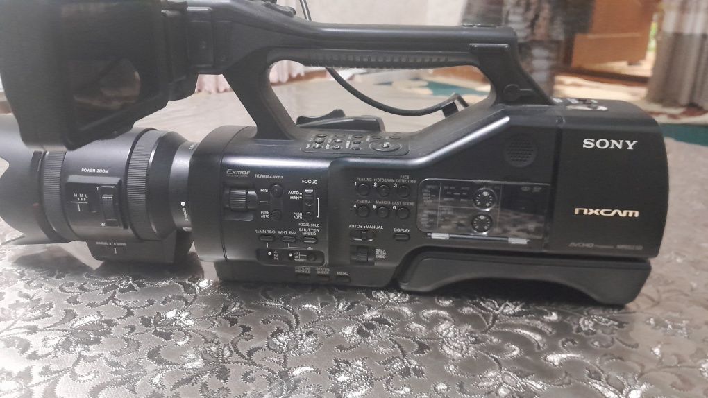Video camera Sony model: NEX -EA50 sotladi