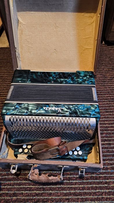 Продаются гармошки в очень хорошем состоянии