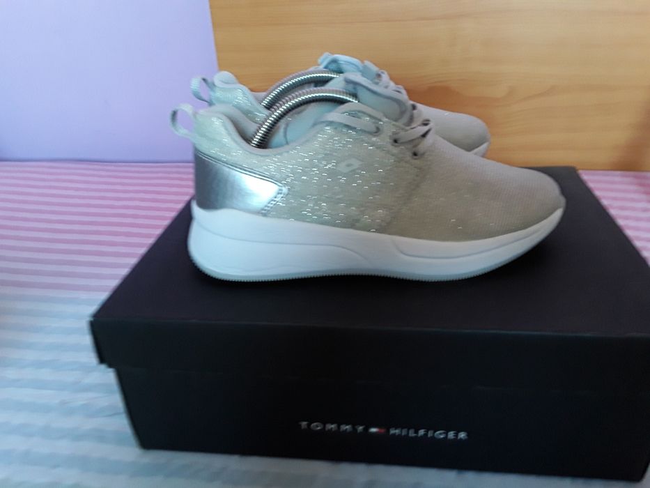 Vând Adidași Damă Loto Mărimea 38 Italia