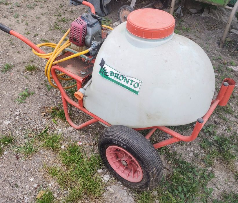 88Atomizor tip roaba Bronto 100l
Atomizor tip roaba Bronto ST 100/14,