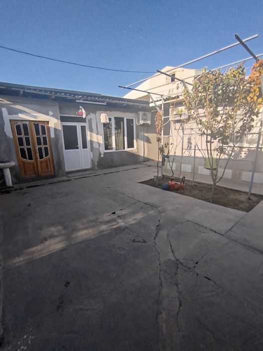 Срочно продаётся дом 5ти комнаты  ул Венгерский по дороге Аэропорта