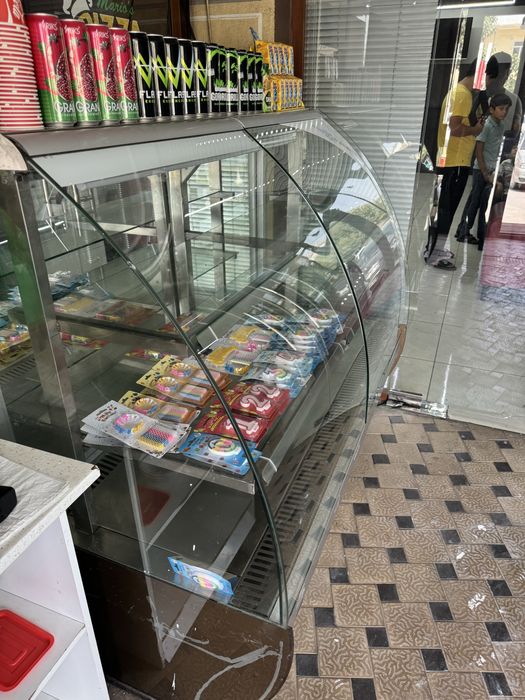 витрина холодильник