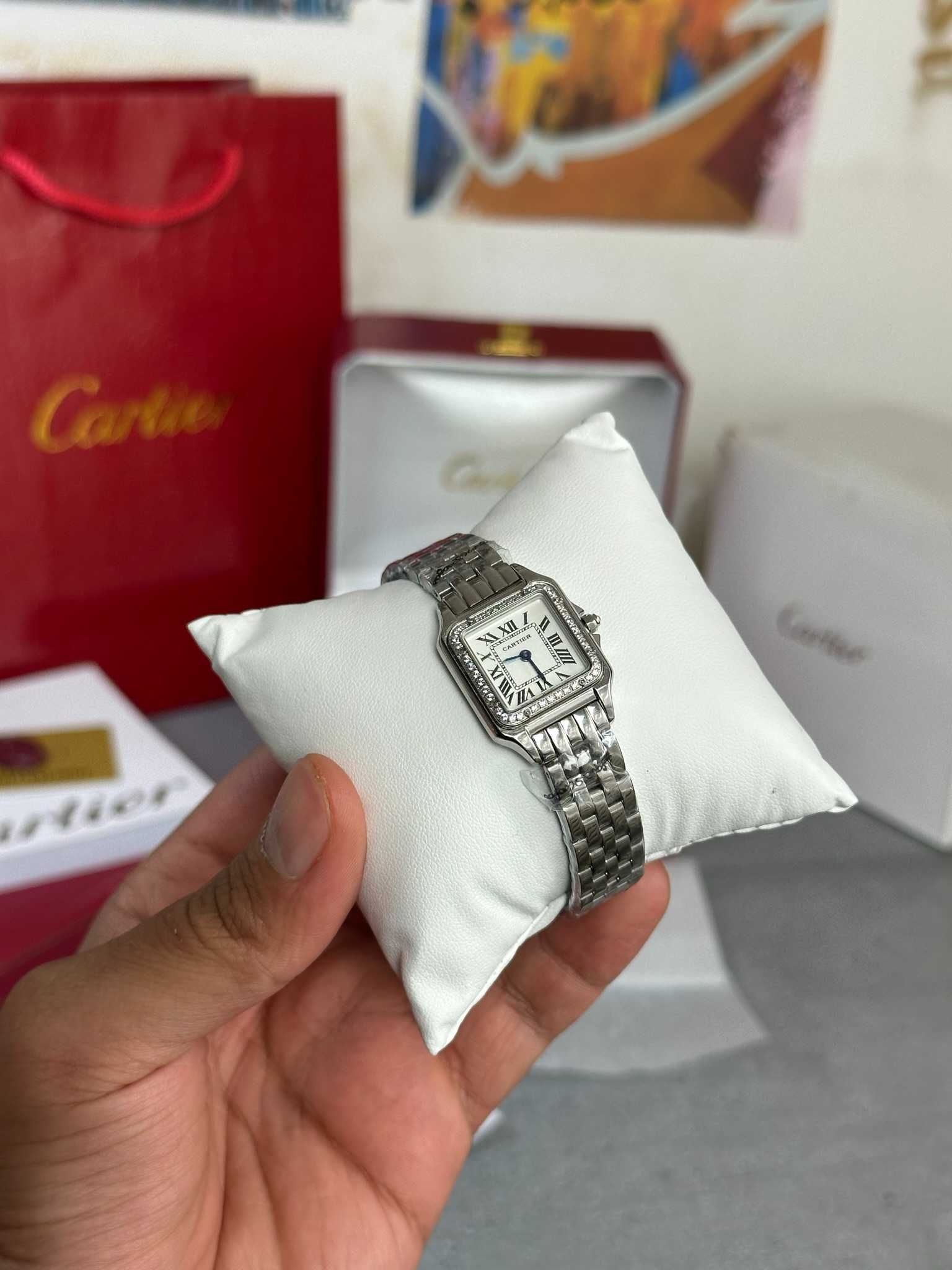 Cartier Panthere Small 22 MM cu Pietre