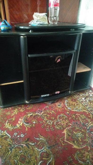 Продам шкаф для телевизора