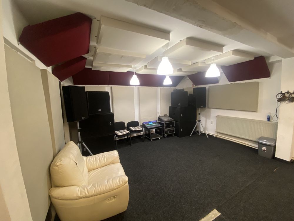 Sala de repetiții / studiu / studio înregistari