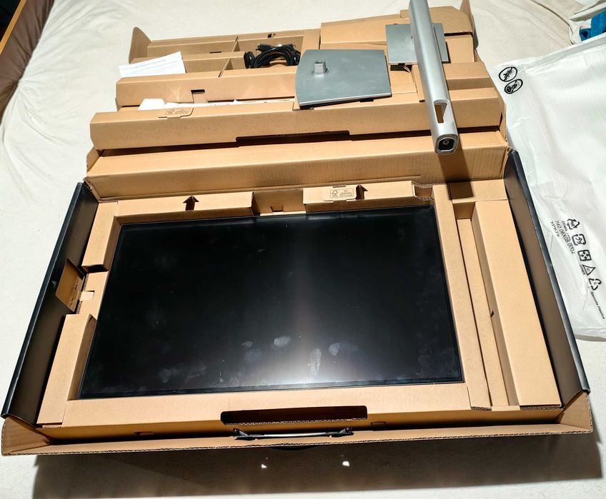 Монитор Dell U2723QE UltraSharp 4K USB-C Hub, DisplayPort, HDMI, KVM