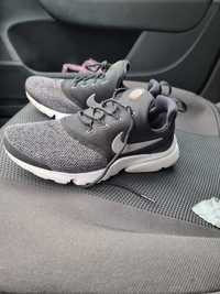 Nike nr 36 marim