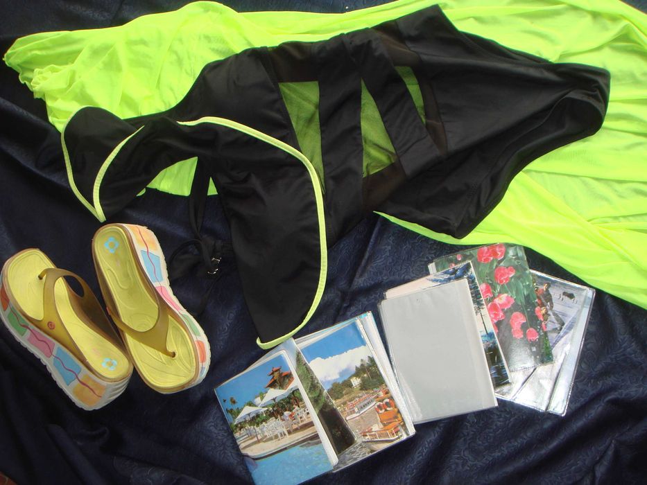 Купальный набор фирменный 44 р Купальник ,накидка до пола, сланцы танк