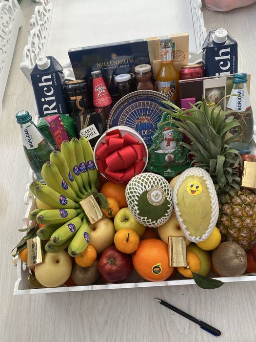 Новогодные подарки и корзины