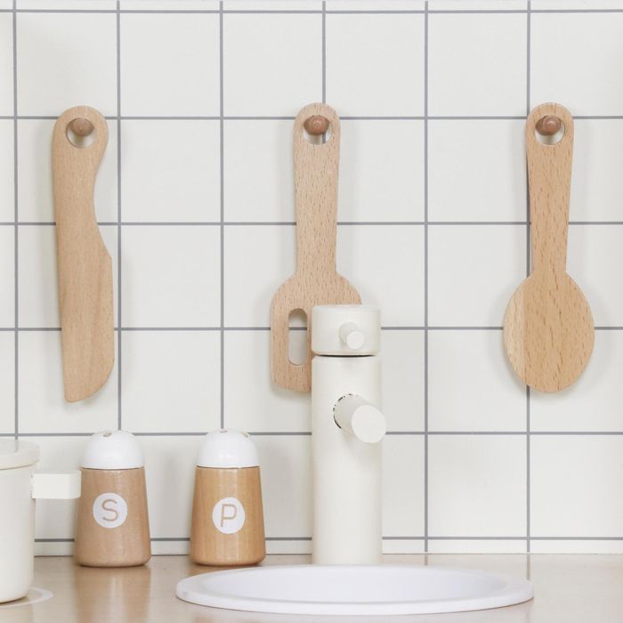 Дървена кухня tinny