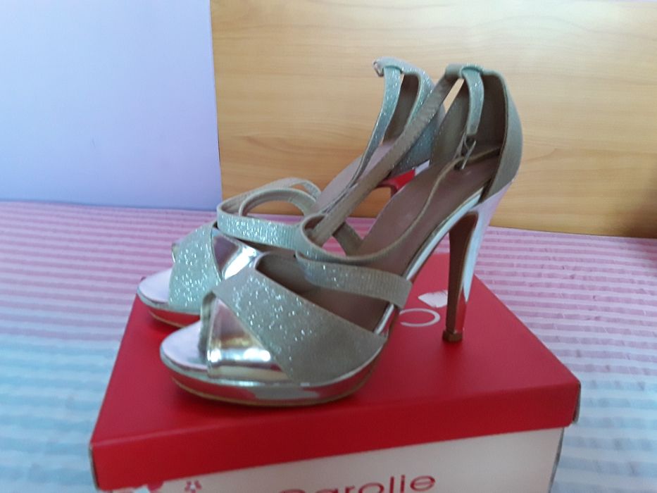 Vând Sandale Damă Elegante Mărimea 37  Italia