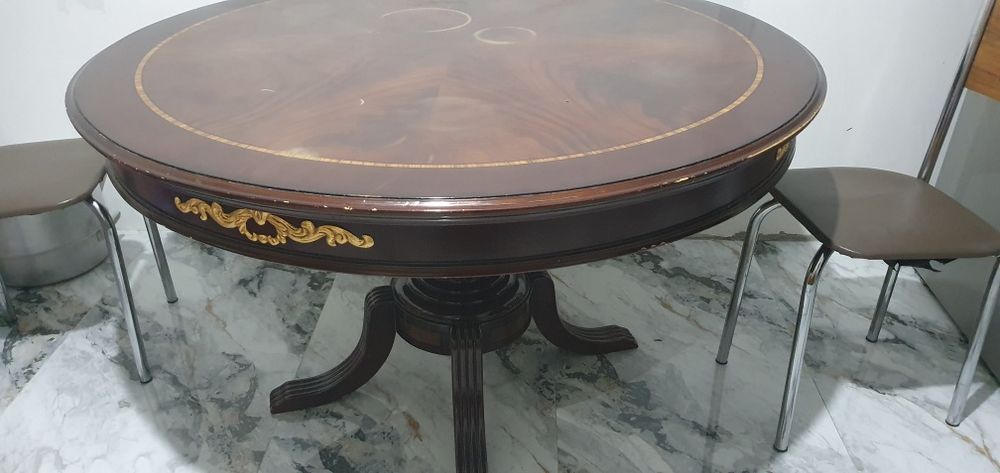 Стол из дерева премимум класса