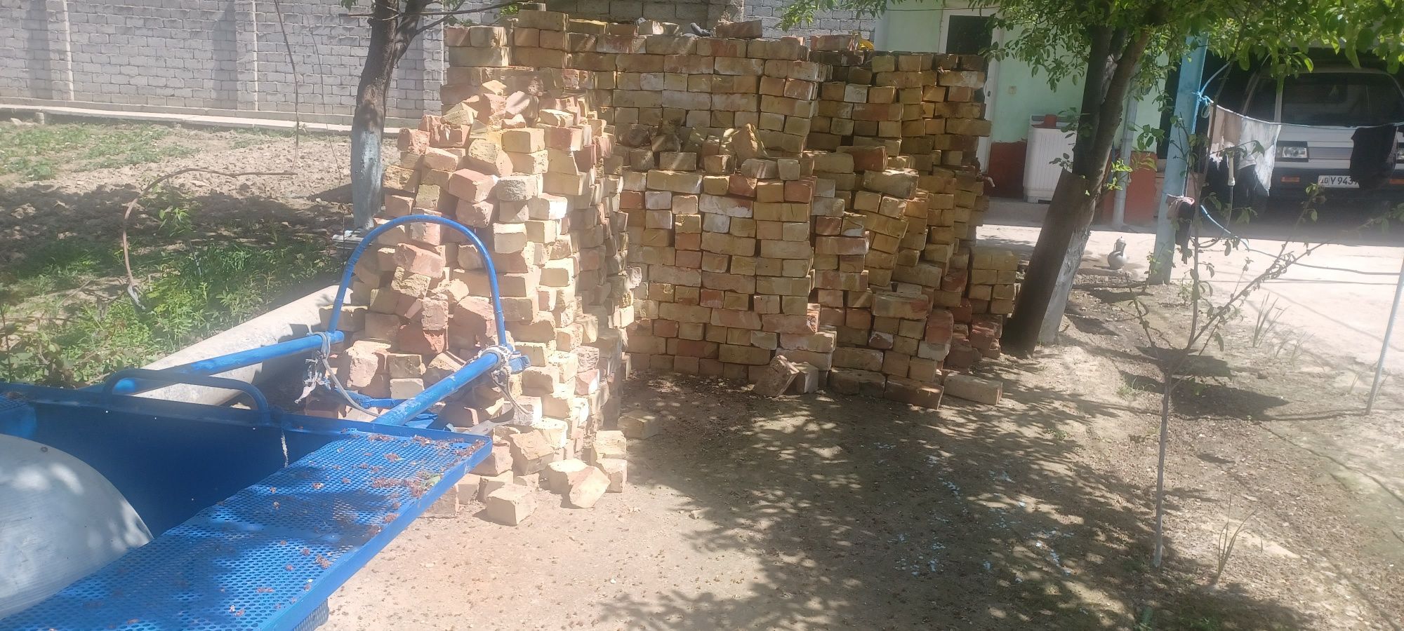 Uy jihozlari sotiladi stenka kravat Spalni shaflar ham bor barchsi sot