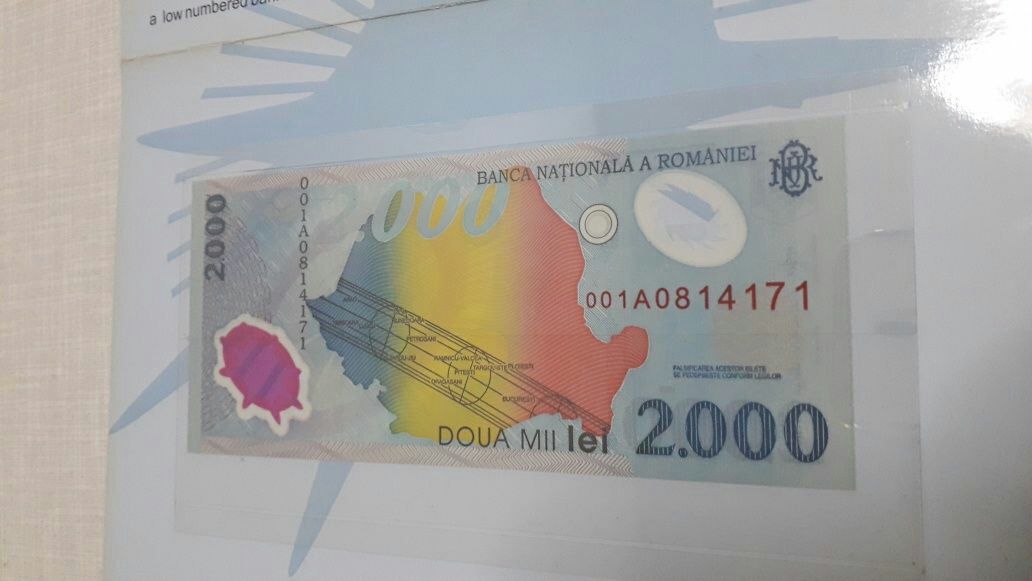 Bancnota 2000 lei seria 001A0...