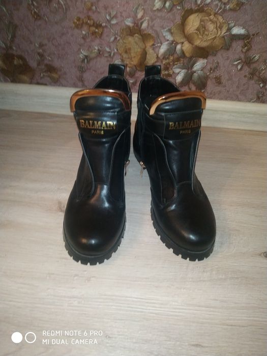 Женские осенние ботиночки продам