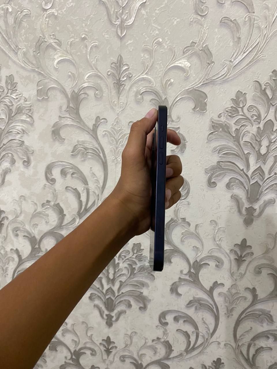 Iphone 12 64 gb  100 emcost