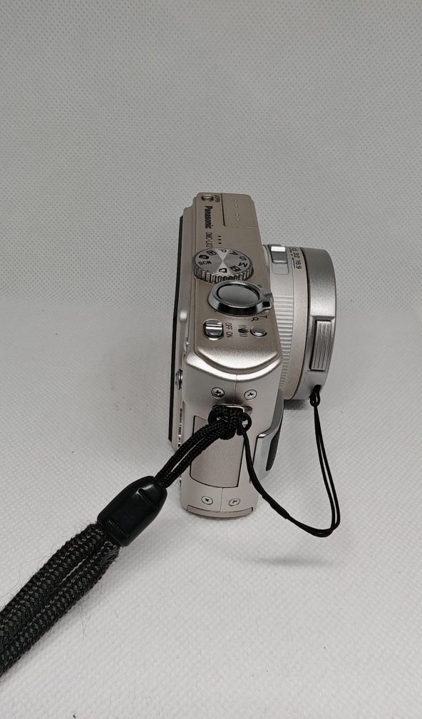 Panasonic Lumix LX2 + încărcător + husă – aparat compact Leica