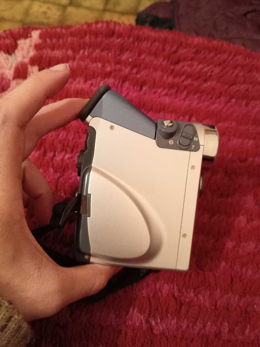 Продавам камера Sony