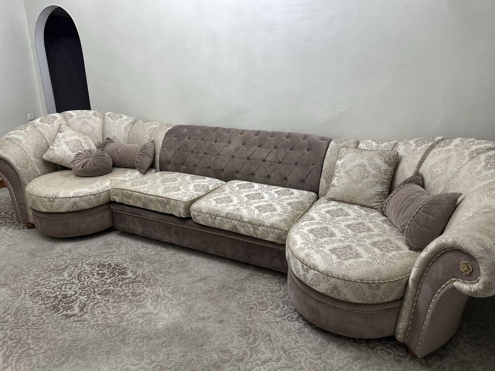 Продам диван в гостиную