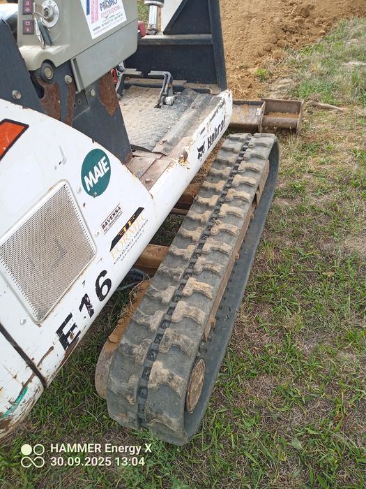 Mini escavator bobcat E16