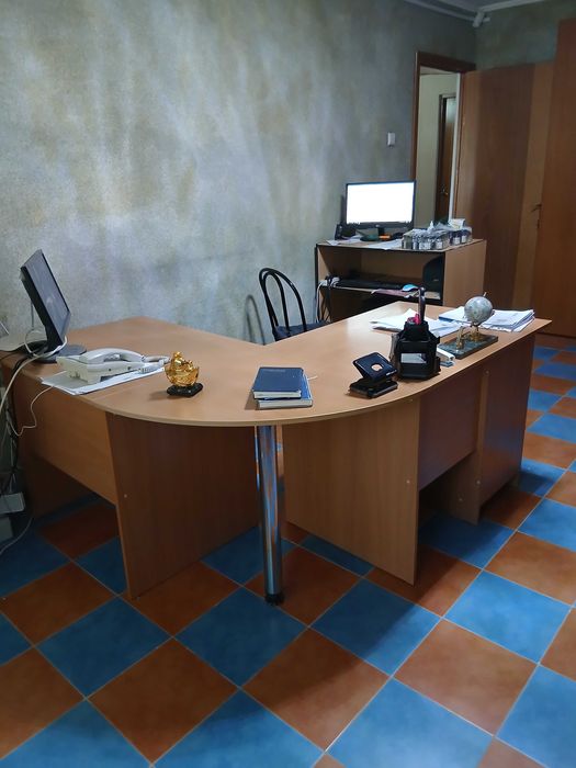 Стол письменный деревянный