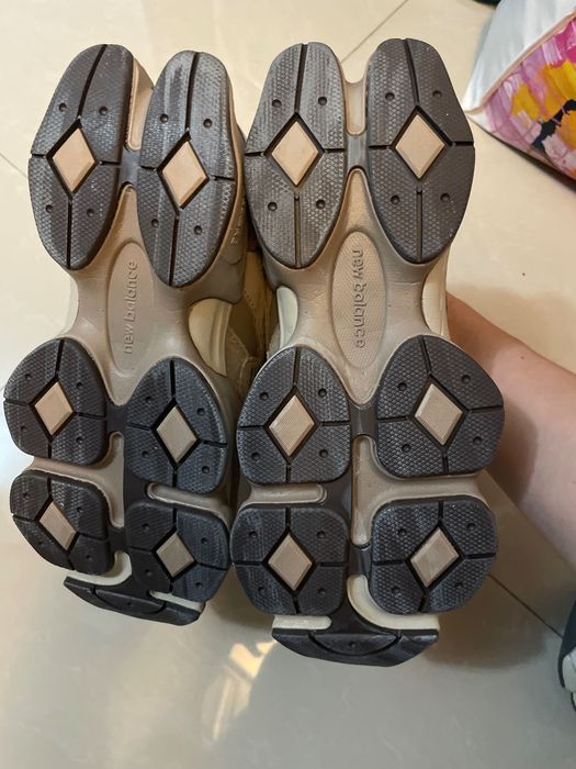 Adidasi New Balance 9060