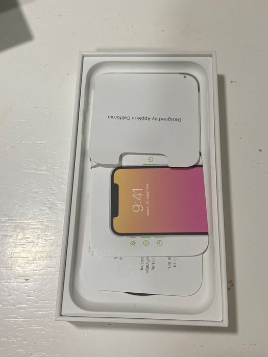 iPhone 11 в хорошем состоянии почти в отличном